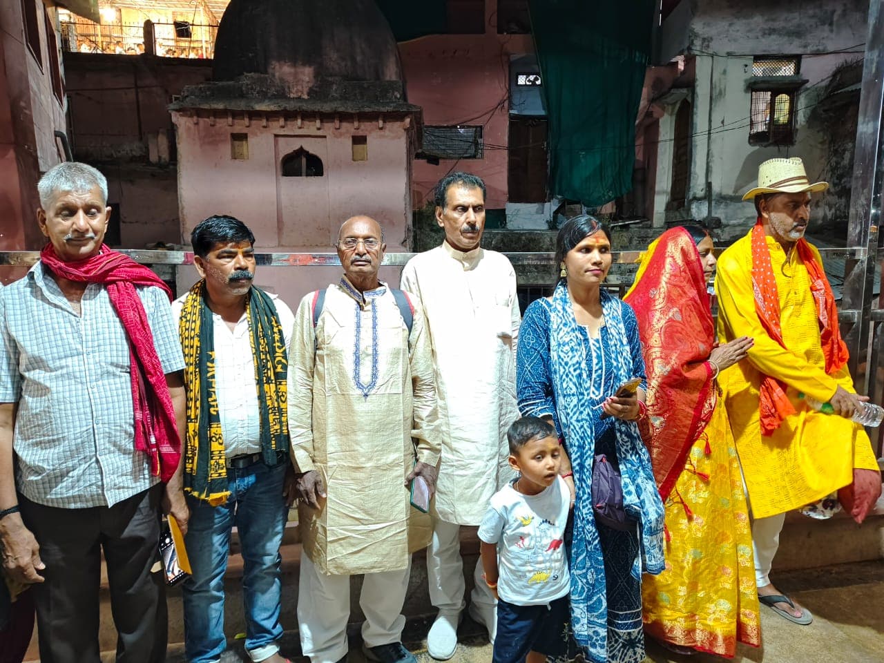 Group photo in front of monastery in Gangtok