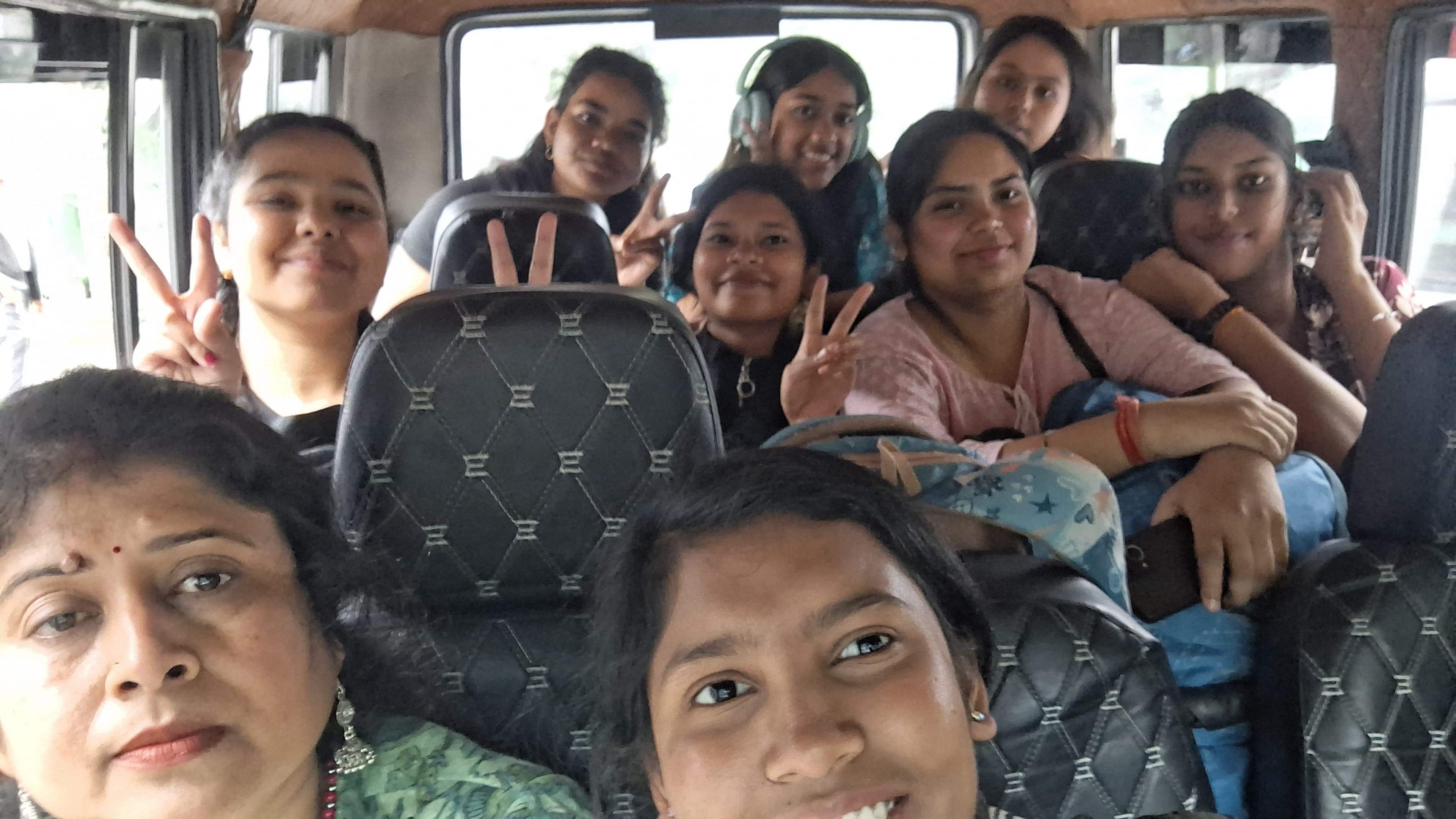 Helicopter landing yatra group at Amarnath
